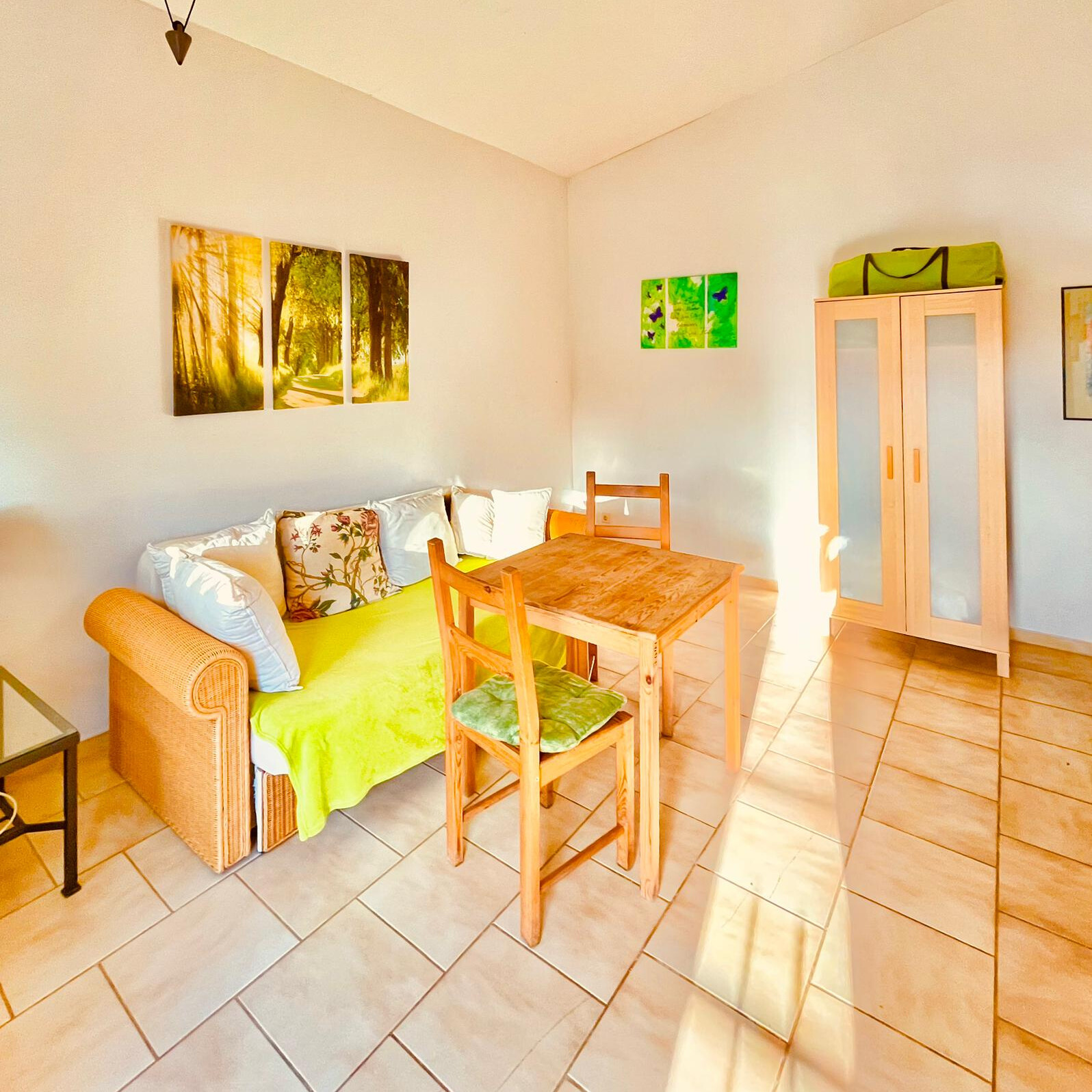 1ed3b938-04c3-43da-a11b-29257e277b6d